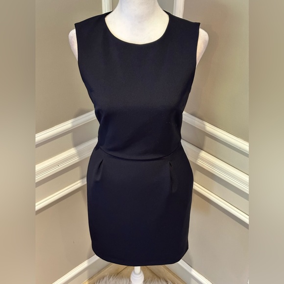 Zara Basic Navy Blue Large Keyhole cocktail dress with pockets - size XS - Picture 7 of 16